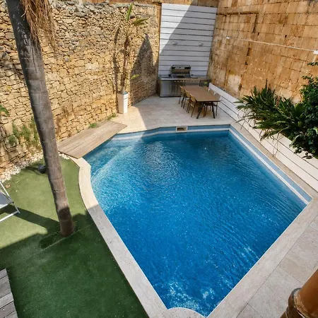 3br Townhouse With Private Pool And Bbq Tatil Evi Birkirkara