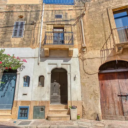 3br Townhouse With Private Pool And Bbq * Birkirkara